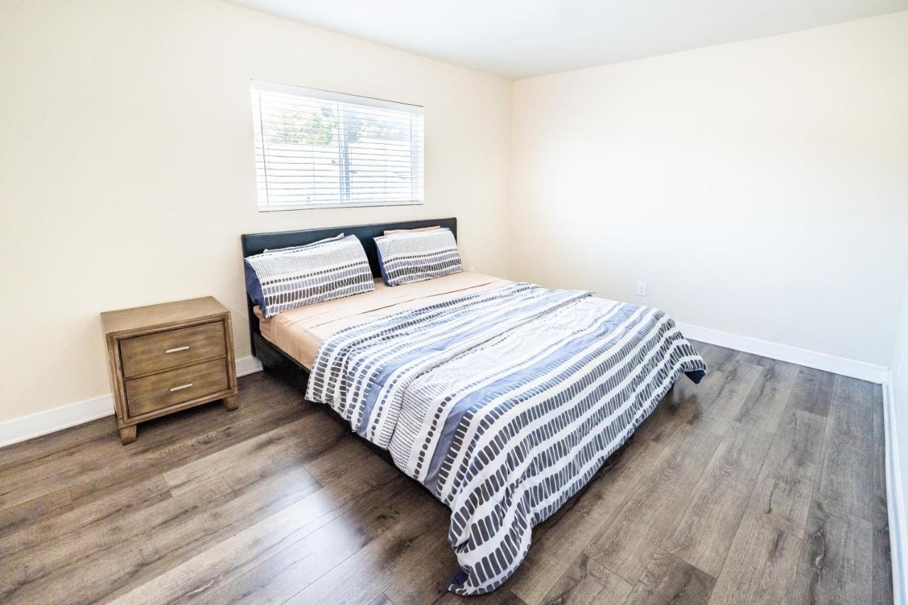 Large Condo Sleeps 10 Near Downtown Los Angeles Exterior photo
