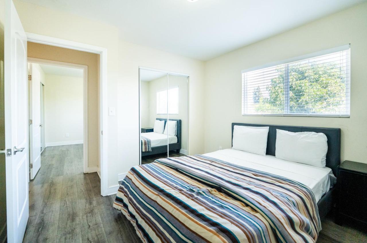 Large Condo Sleeps 10 Near Downtown Los Angeles Exterior photo